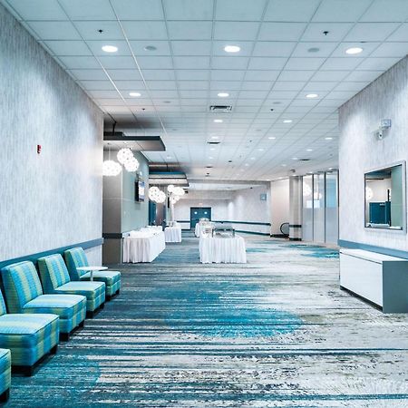 Coast Hotel & Convention Centre Langley Bagian luar foto
