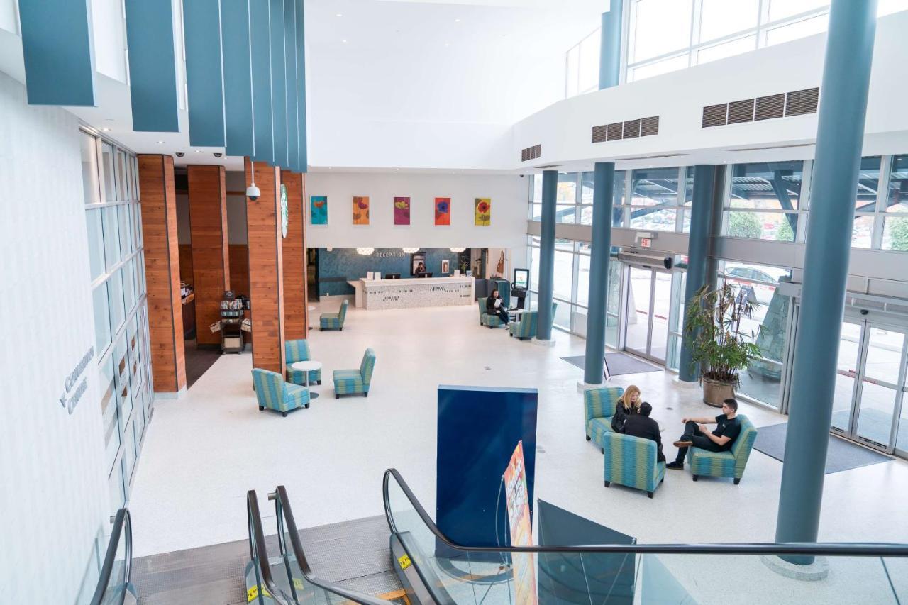 Coast Hotel & Convention Centre Langley Bagian luar foto