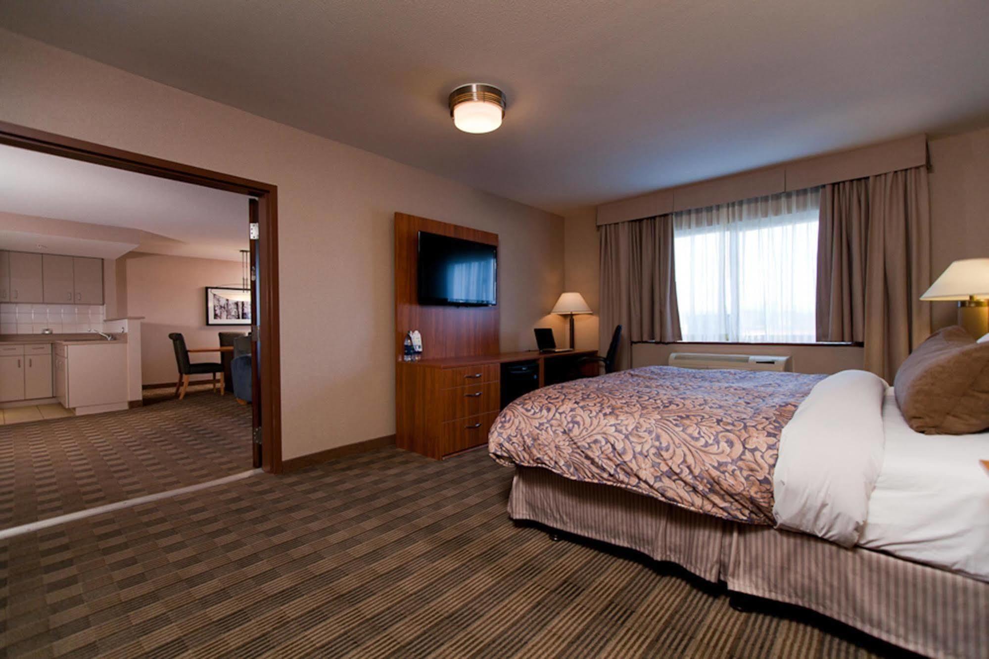 Coast Hotel & Convention Centre Langley Bagian luar foto